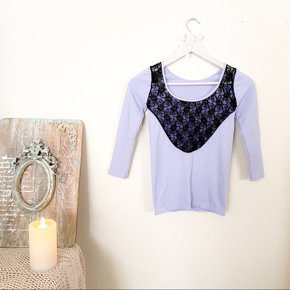 NWOT Free People Lace Back Stretchy Long Sleeves Lilac Top - Picture 4 of 6